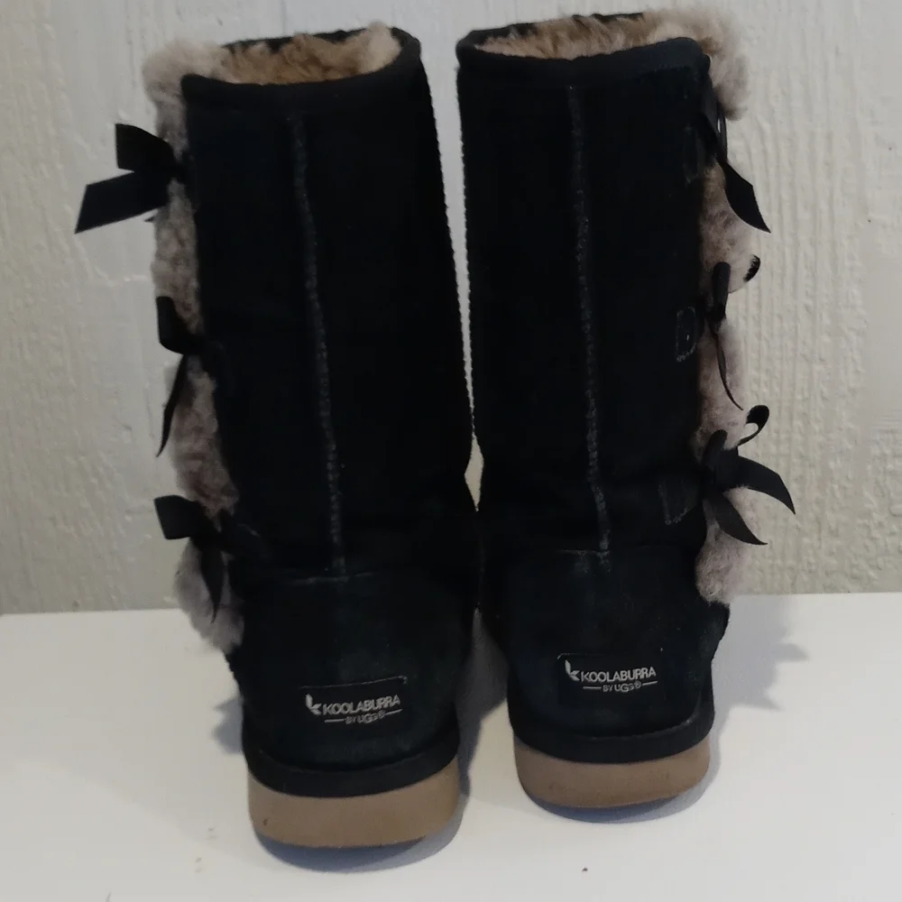 Koolaburra Ugg boots black and gray bow tie size 8